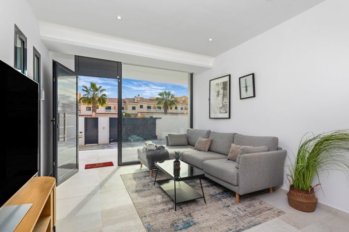 Image No.7-3 Bed Townhouse for sale