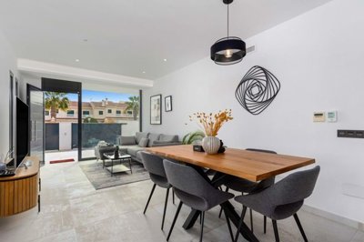 1447-607742-78d1f4f8b6655591b02d22fabb36a692d