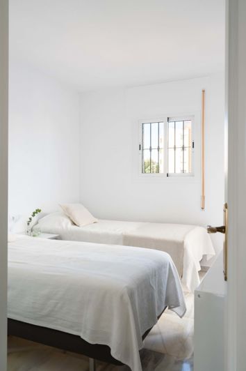 Image No.22-3 Bed Townhouse for sale