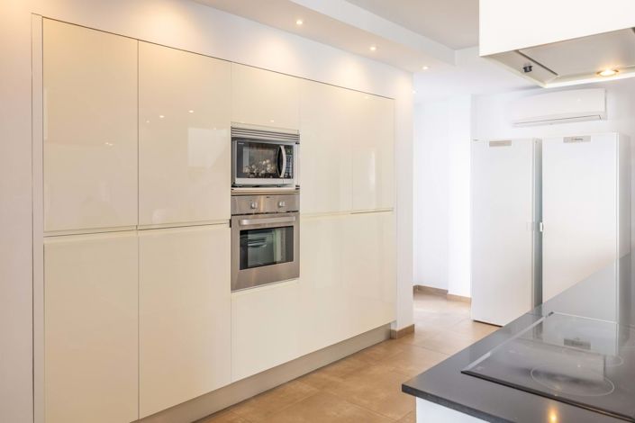 Image No.11-5 Bed Villa for sale