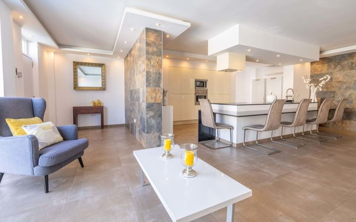 Image No.3-5 Bed Villa for sale