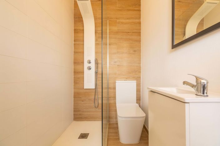 Image No.37-5 Bed Villa for sale