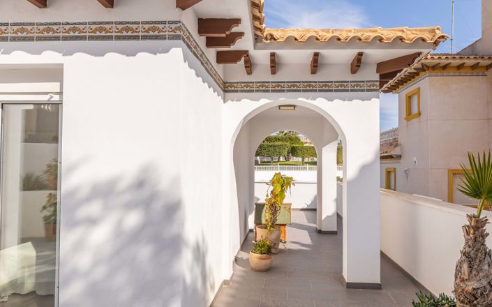 Image No.44-5 Bed Villa for sale