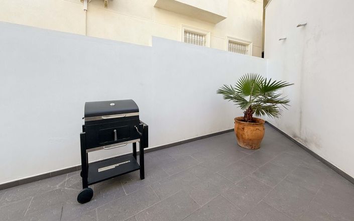 Image No.47-5 Bed Villa for sale