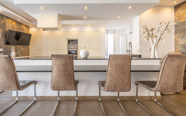 Image No.6-5 Bed Villa for sale