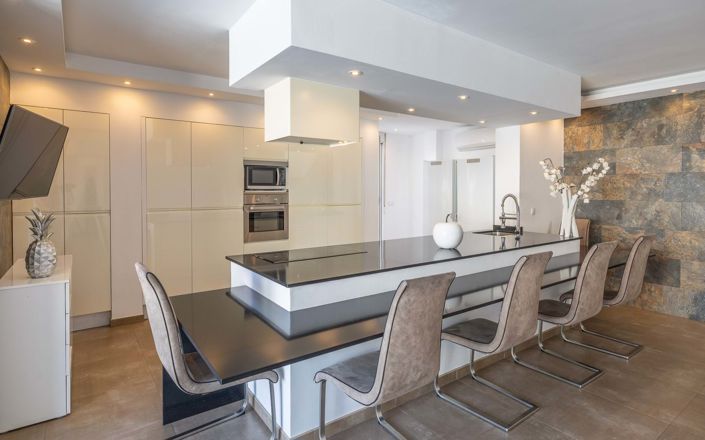 Image No.8-5 Bed Villa for sale