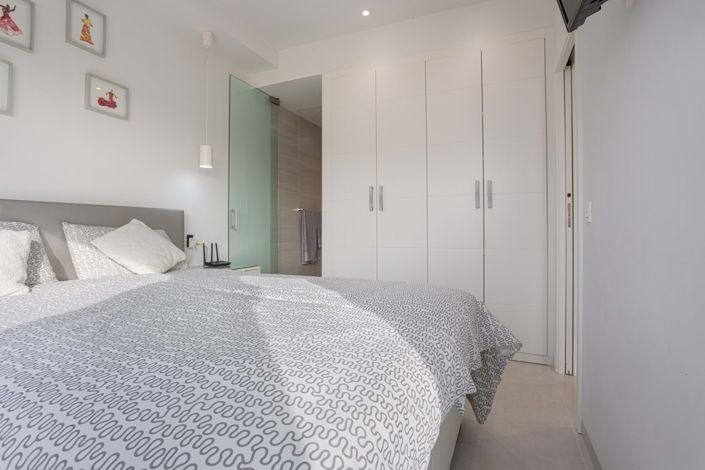 Image No.10-3 Bed Townhouse for sale