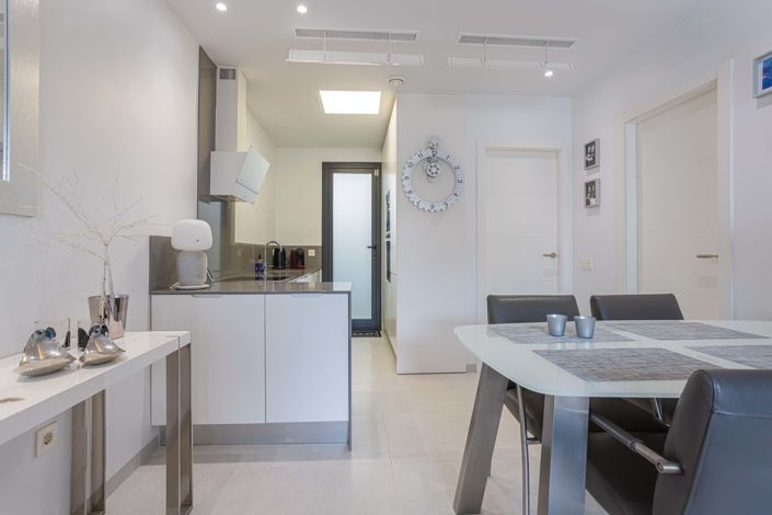 Image No.6-3 Bed Townhouse for sale