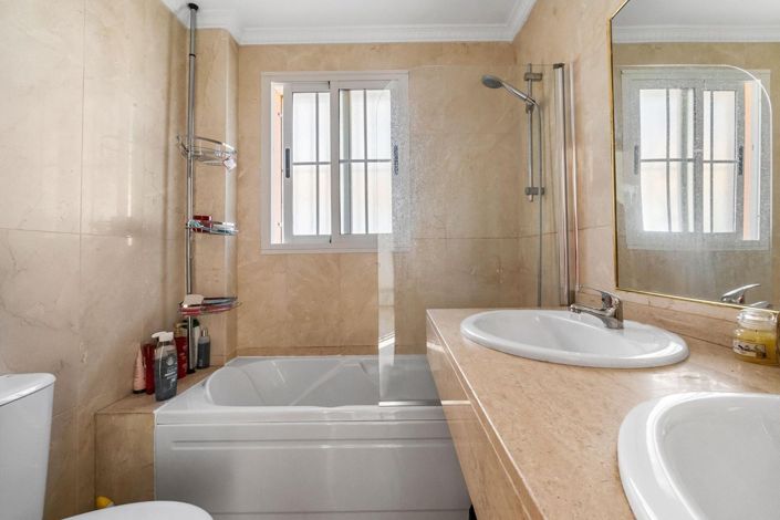 Image No.12-Villa de 3 chambres à vendre à Orihuela Costa