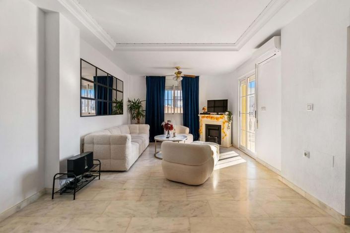 Image No.2-Villa de 3 chambres à vendre à Orihuela Costa