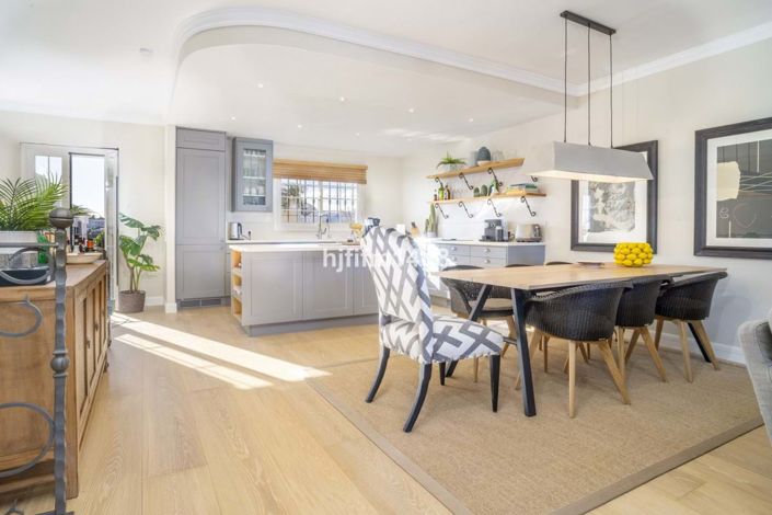 Image No.7-3 Bed Townhouse for sale