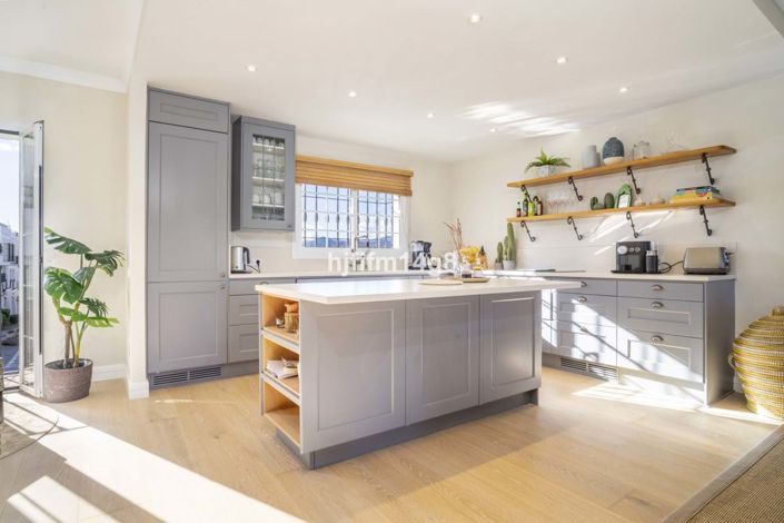 Image No.9-3 Bed Townhouse for sale