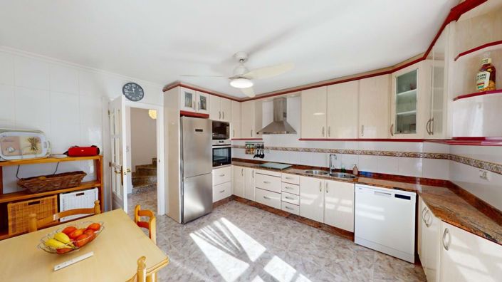 Image No.12-3 Bed Villa for sale