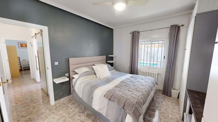 Image No.19-3 Bed Villa for sale