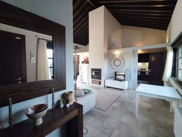 1447-610854-78d1f4f8b6655591b02d22fabb36a692d