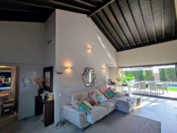 1447-610854-78d1f4f8b6655591b02d22fabb36a692d