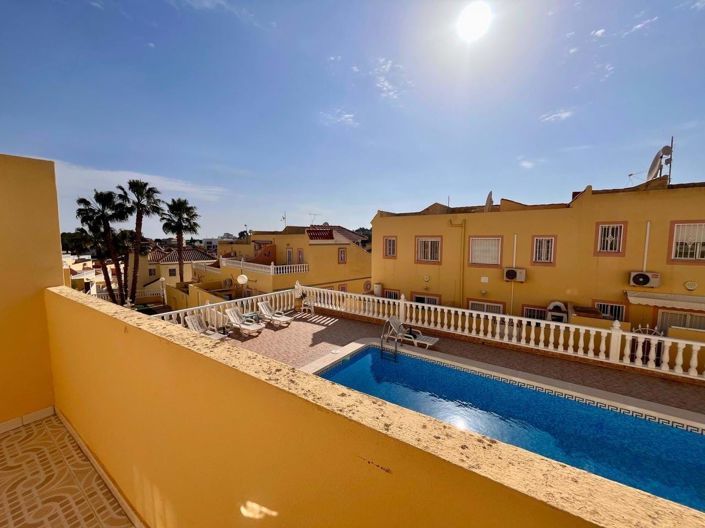 Image No.23-3 Bed Townhouse for sale