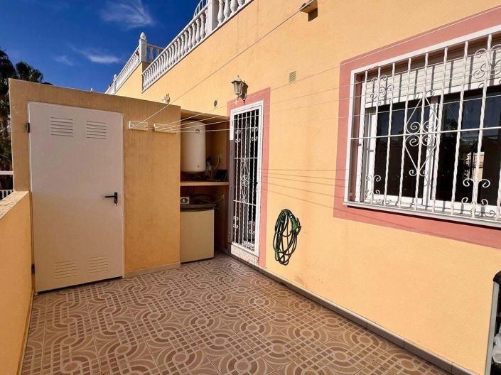 Image No.27-3 Bed Townhouse for sale