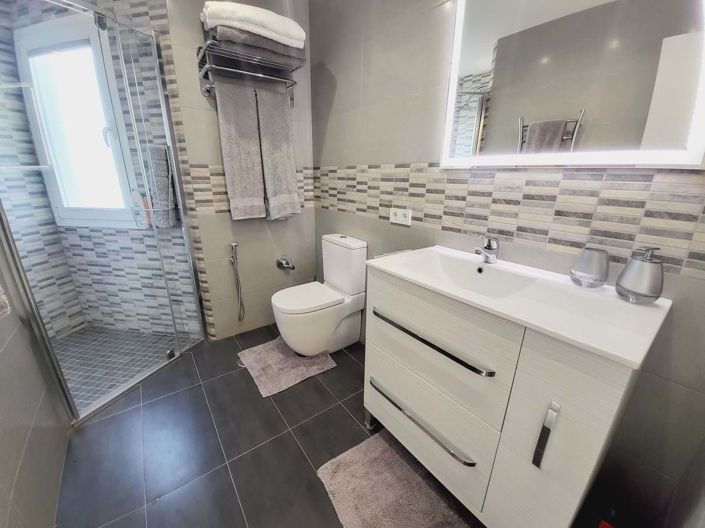 Image No.32-3 Bed Townhouse for sale