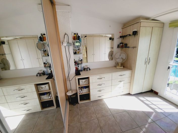 Image No.40-3 Bed Townhouse for sale