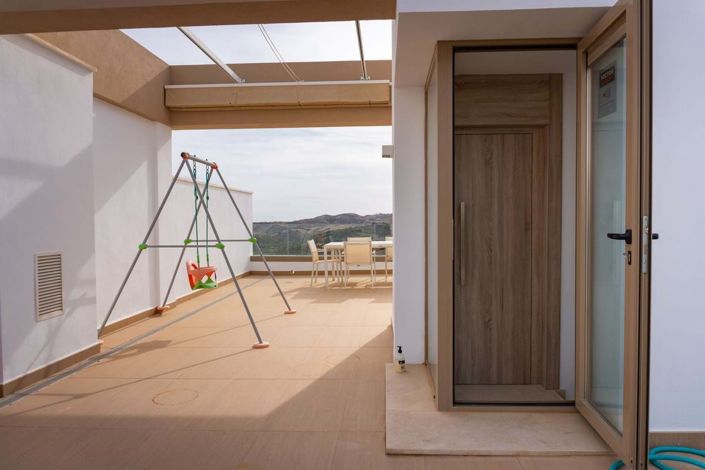 Image No.31-3 Bed Townhouse for sale