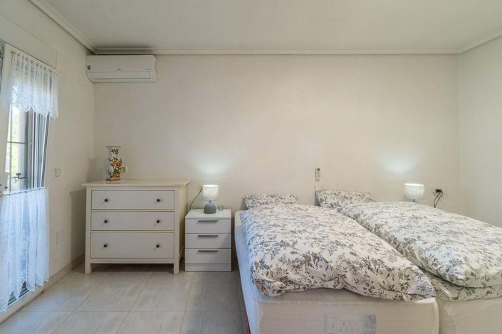 Image No.31-4 Bed Villa for sale