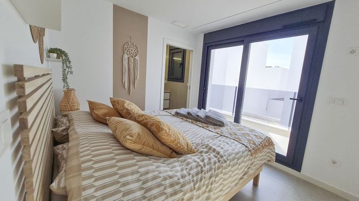 Image No.18-3 Bed Villa for sale