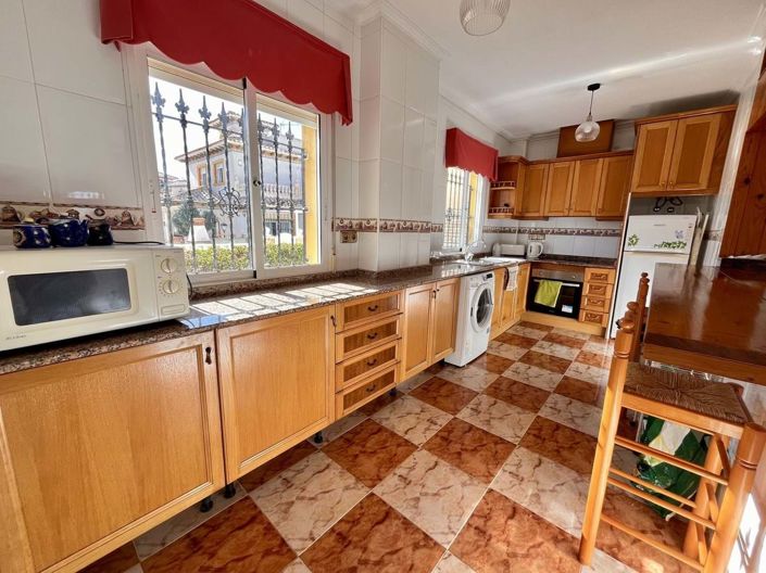 Image No.11-Villa de 4 chambres à vendre à Orihuela Costa