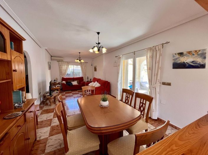 Image No.7-Villa de 4 chambres à vendre à Orihuela Costa