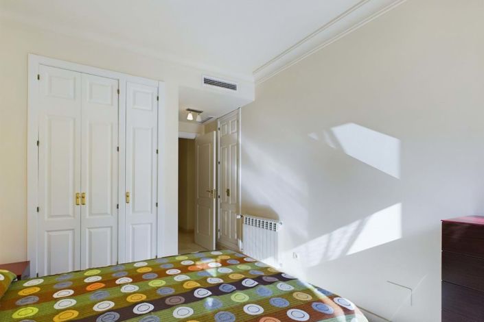 Image No.18-2 Bed Apartment for sale