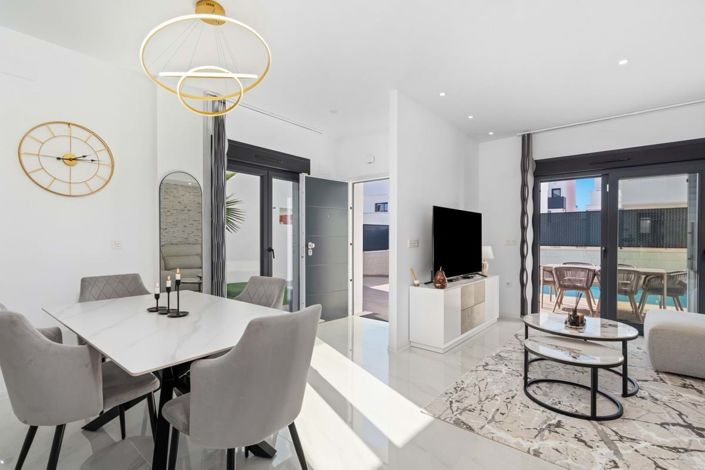 Image No.7-3 Bed Villa for sale