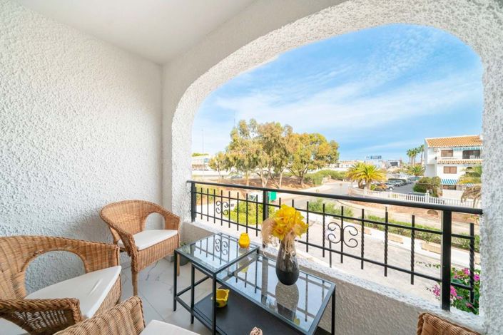 Image No.2-Appartement de 2 chambres à vendre à Orihuela Costa