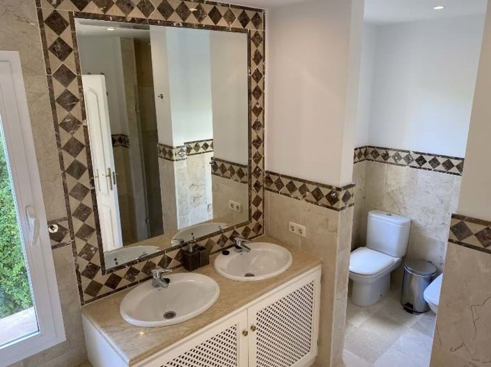 Image No.12-Villa de 5 chambres à vendre à Mijas Costa