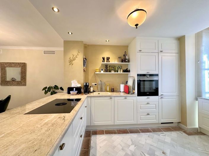 Image No.12-2 Bed Apartment for sale