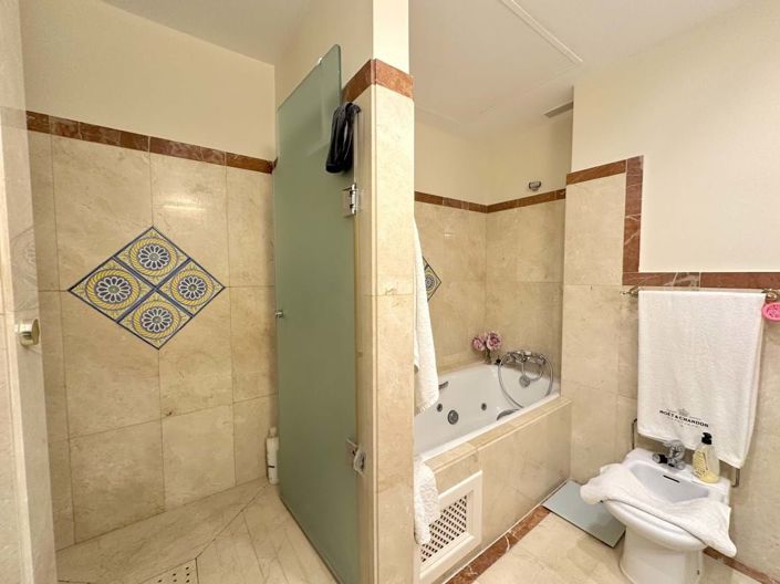 Image No.21-2 Bed Apartment for sale