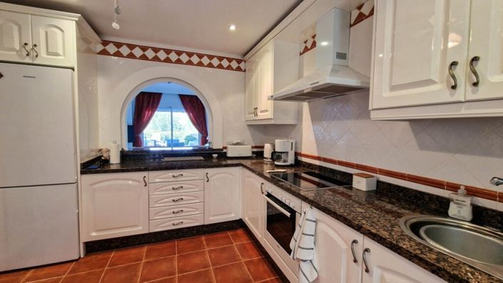 Image No.15-3 Bed Townhouse for sale