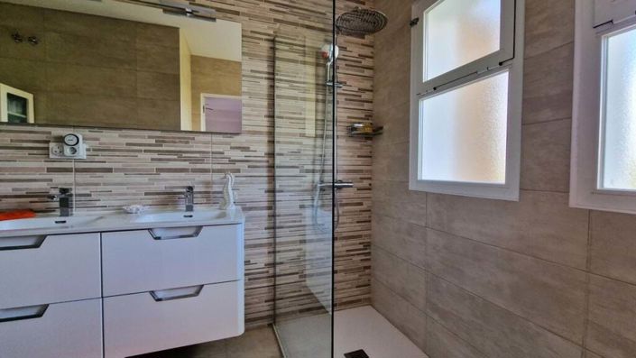 Image No.23-3 Bed Townhouse for sale