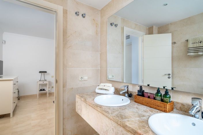 Image No.16-2 Bed Apartment for sale