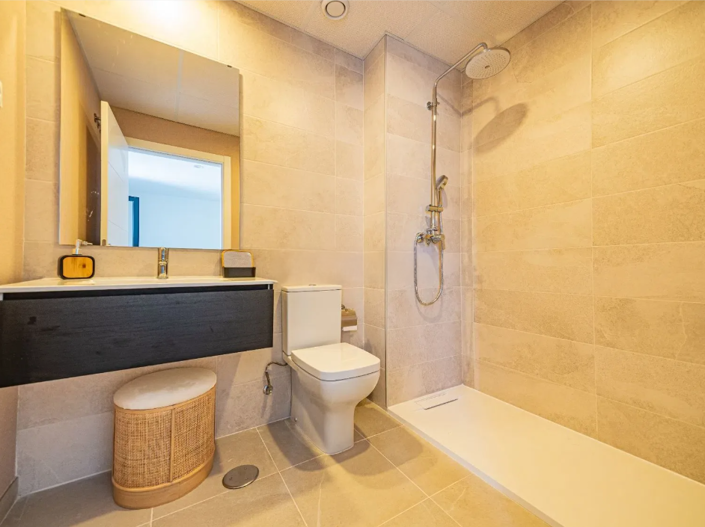 Image No.19-3 Bed Villa for sale