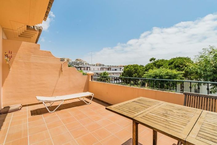 Image No.12-3 Bed Townhouse for sale