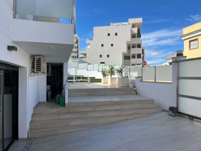 Image No.3-Villa de 3 chambres à vendre à Orihuela Costa