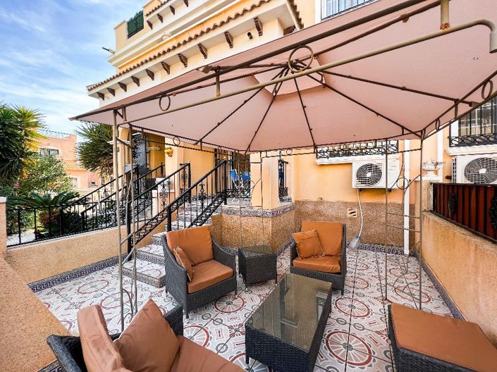 Image No.26-3 Bed Townhouse for sale