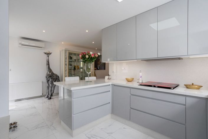 Image No.10-3 Bed Villa for sale