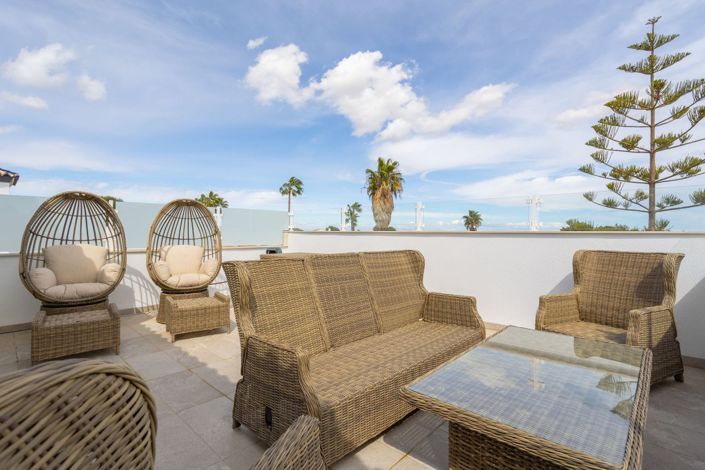 Image No.2-3 Bed Villa for sale