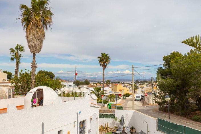 Image No.25-3 Bed Villa for sale