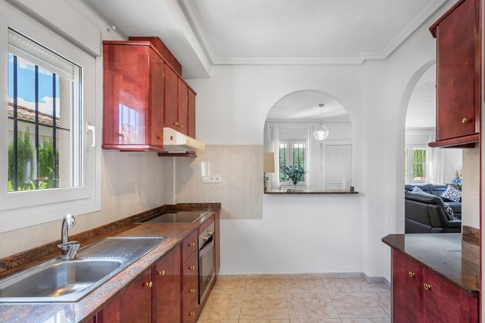 Image No.12-3 Bed Villa for sale