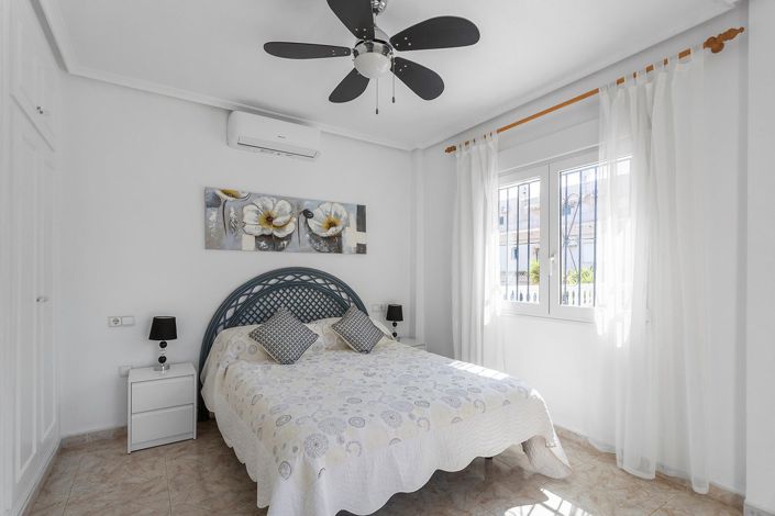 Image No.19-3 Bed Villa for sale