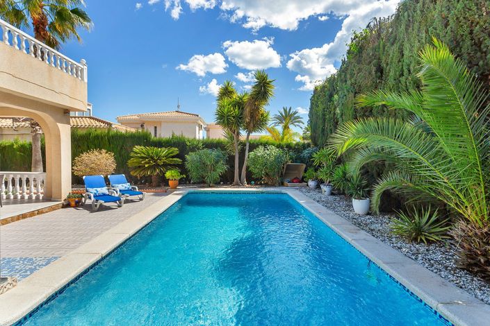 Image No.2-3 Bed Villa for sale