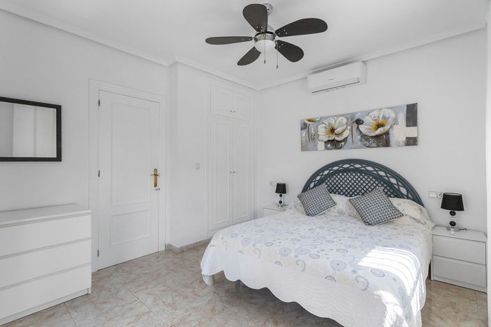 Image No.20-3 Bed Villa for sale