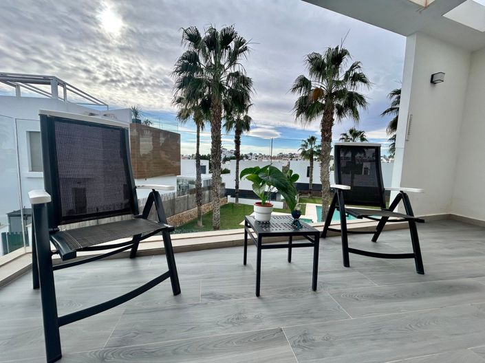 Image No.12-3 Bed Villa for sale